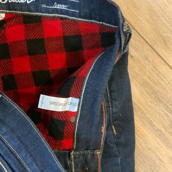 Eddie Bauer slightly curvy straight leg fleece lined jeans. Size 10 - Picture 3 of 5